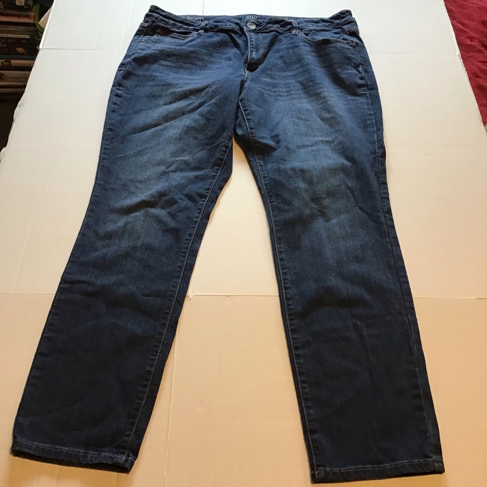 Women’s A.N.A. Skinny Blue Jeans size 33/16